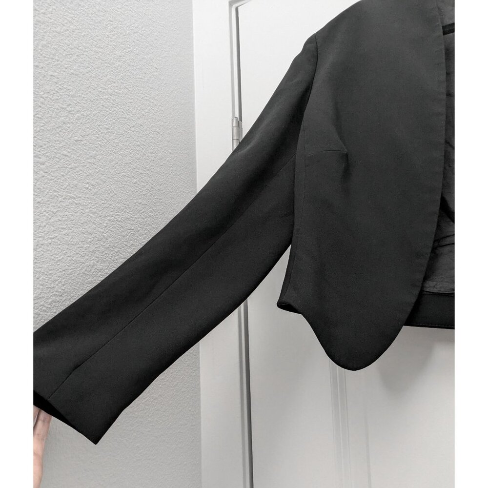 Cropped Blazer Jacket - Corporate Goth, Minimalist, Office Basics, Tailored - Picture 2 of 5